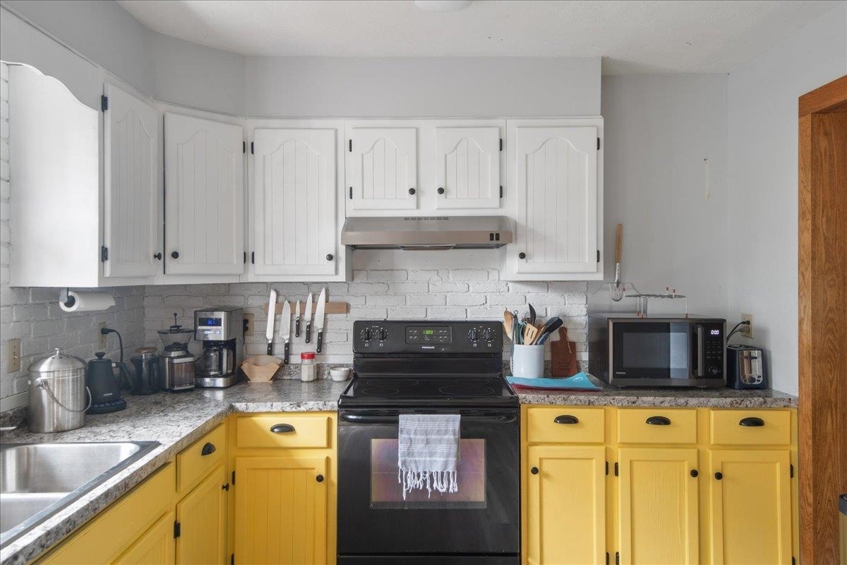Property Photo: 32 Poker Hill Road VT 05489