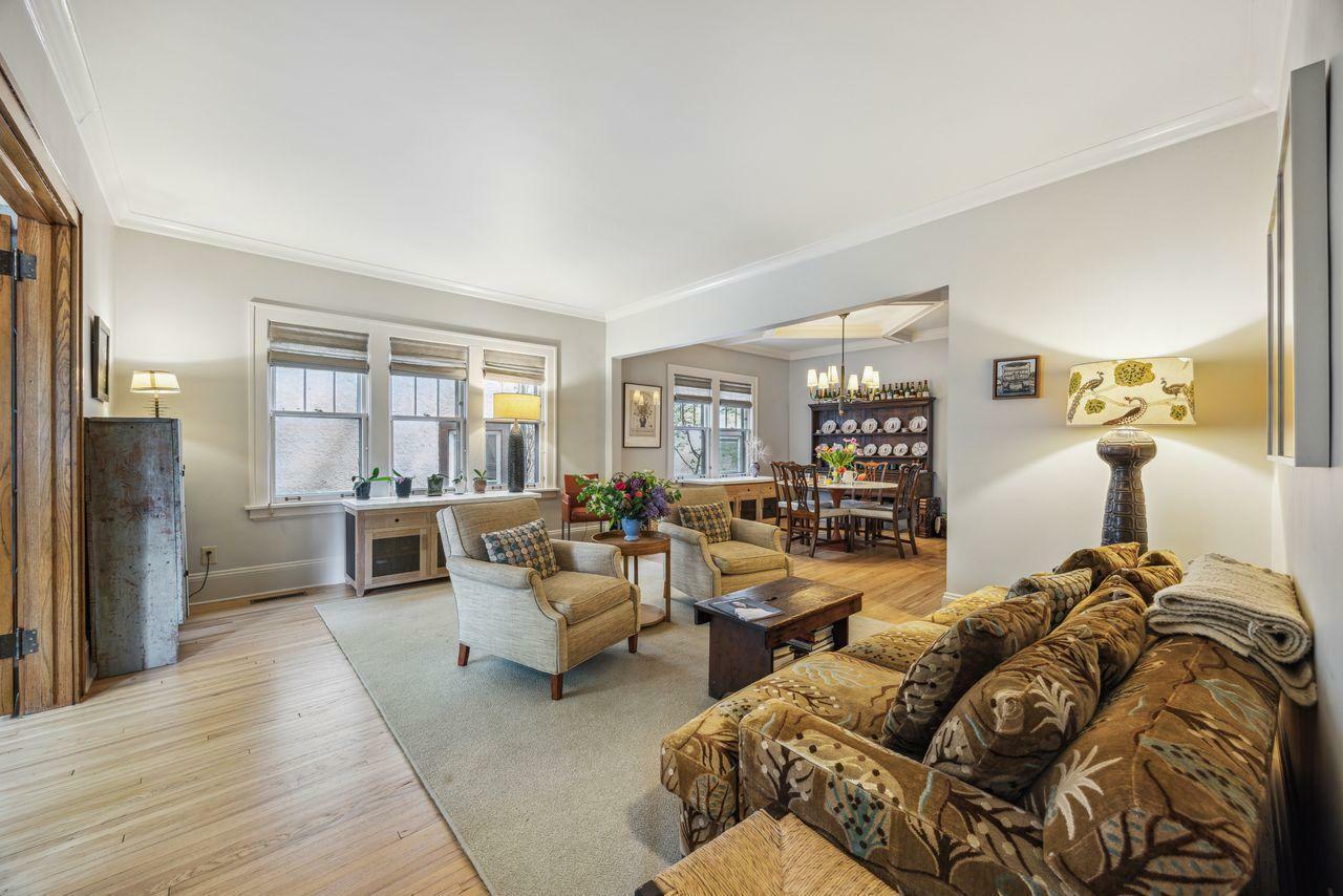 Property Photo: 946-948 Ashland Avenue MN 55104