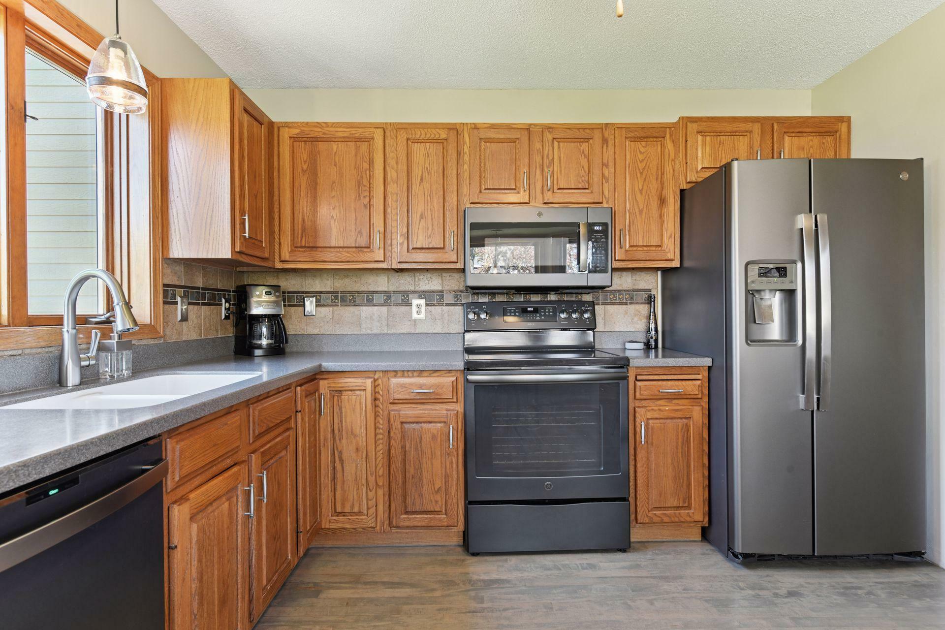 Property Photo: 7413 Paulsen Drive MN 55346