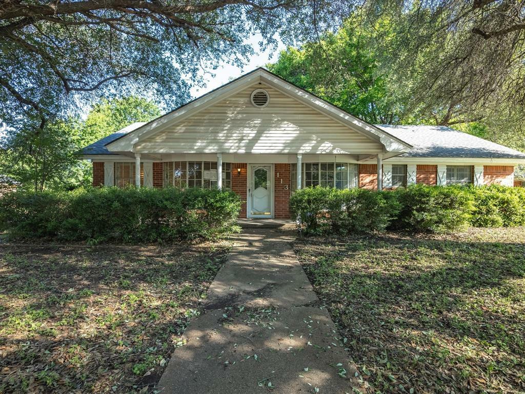 Property Photo: 113 Delmore Drive TX 76645