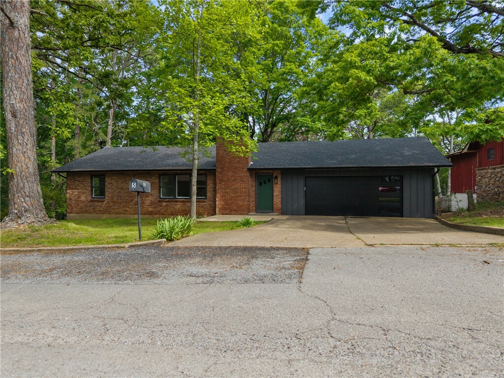 Property Photo: 5 College Street AR 72632