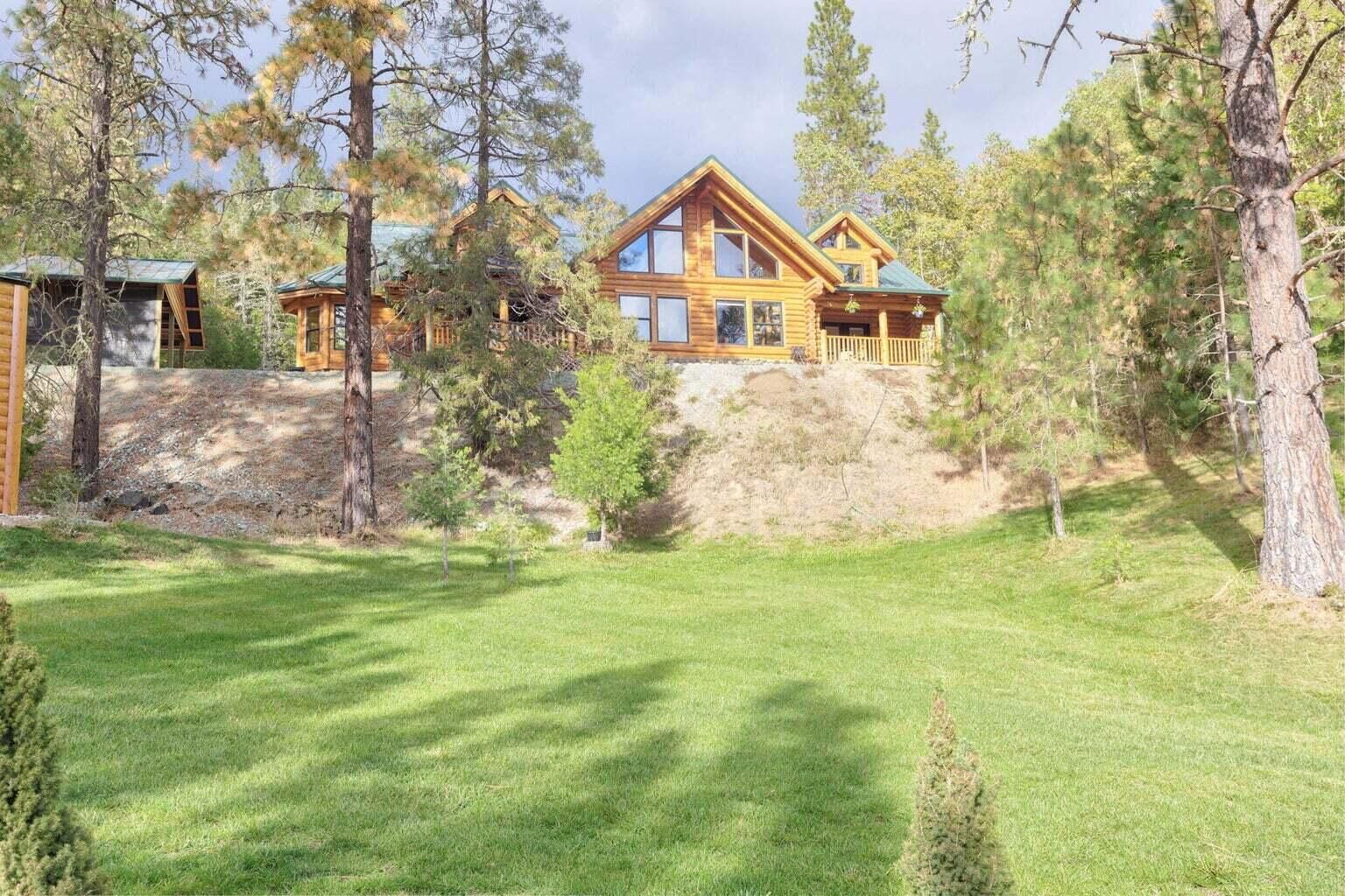 Property Photo: 225 Eagle Ridge Road OR 97417
