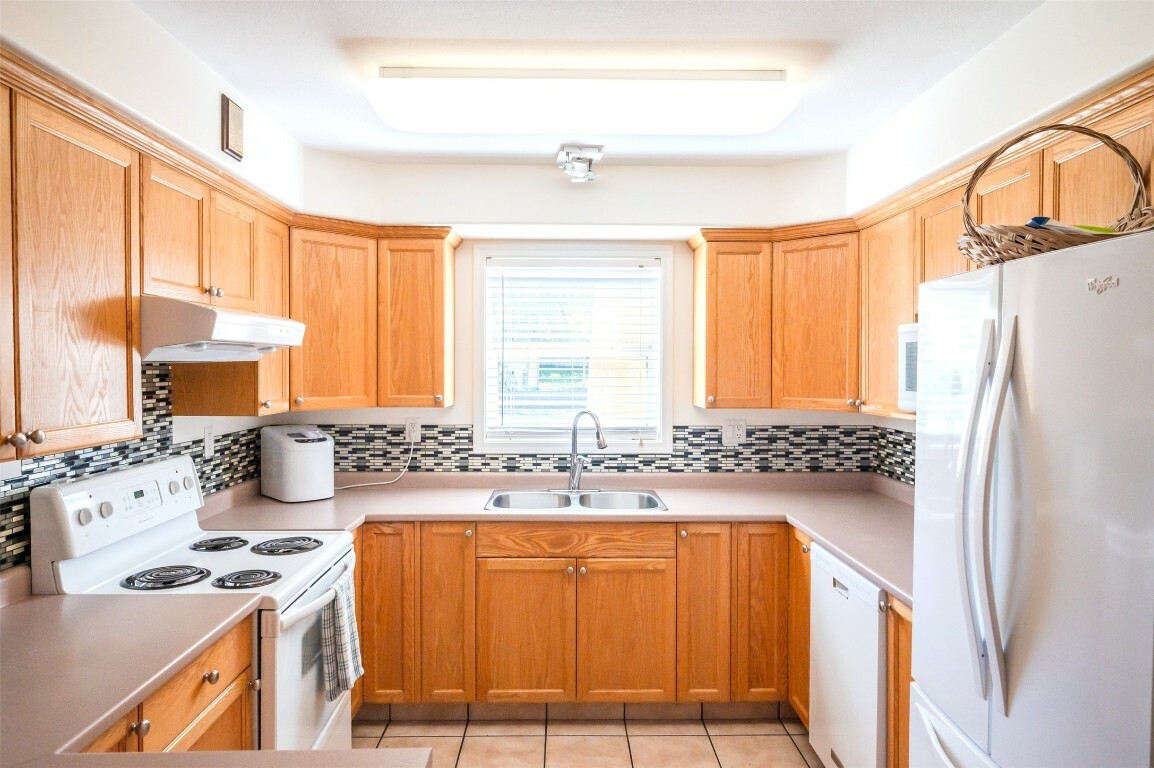 Photo de la propriété: 9307 62nd Avenue 116 BC V0H 1V1