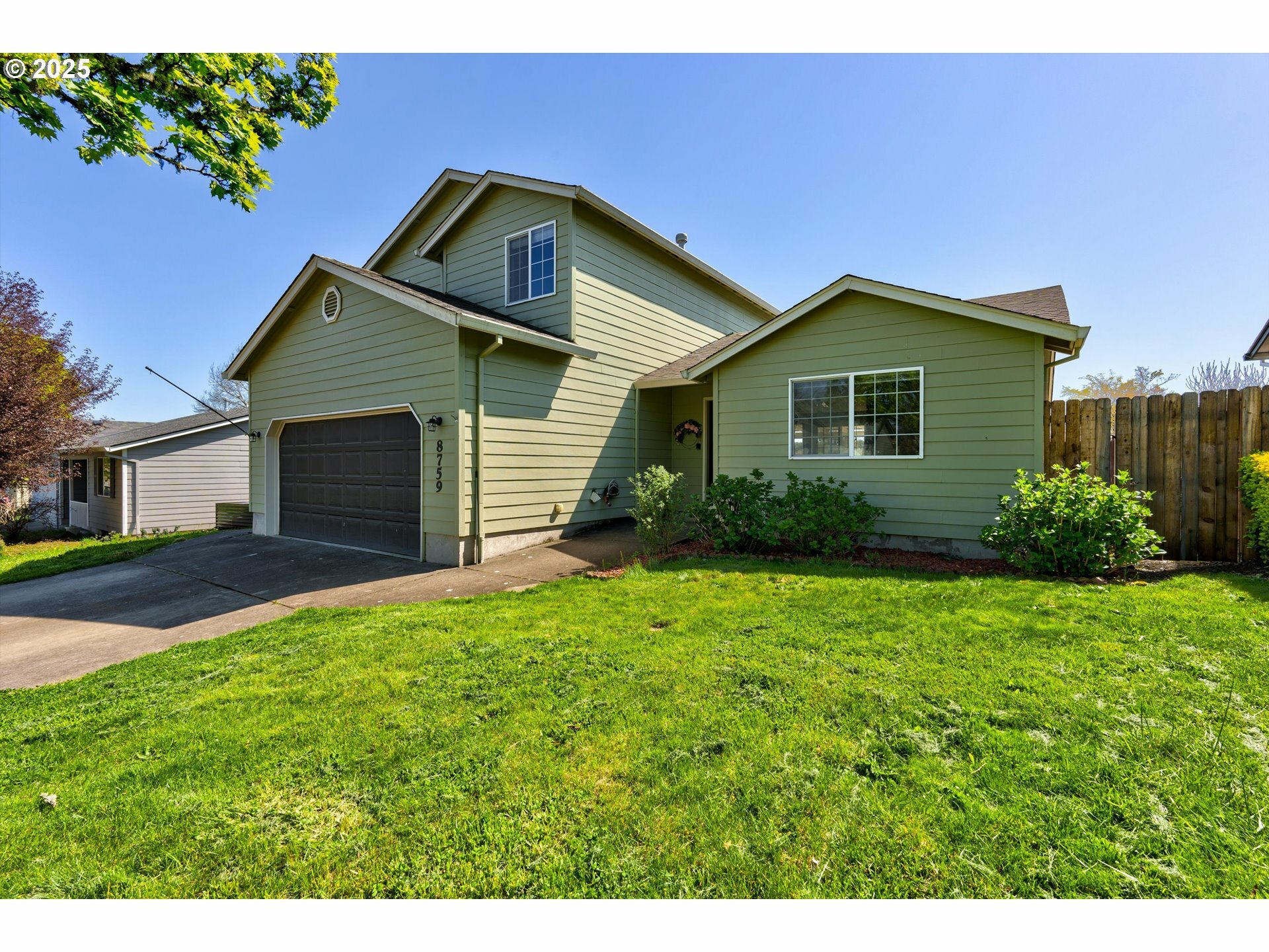Property Photo: 8759 NE Box Elder St OR 97330