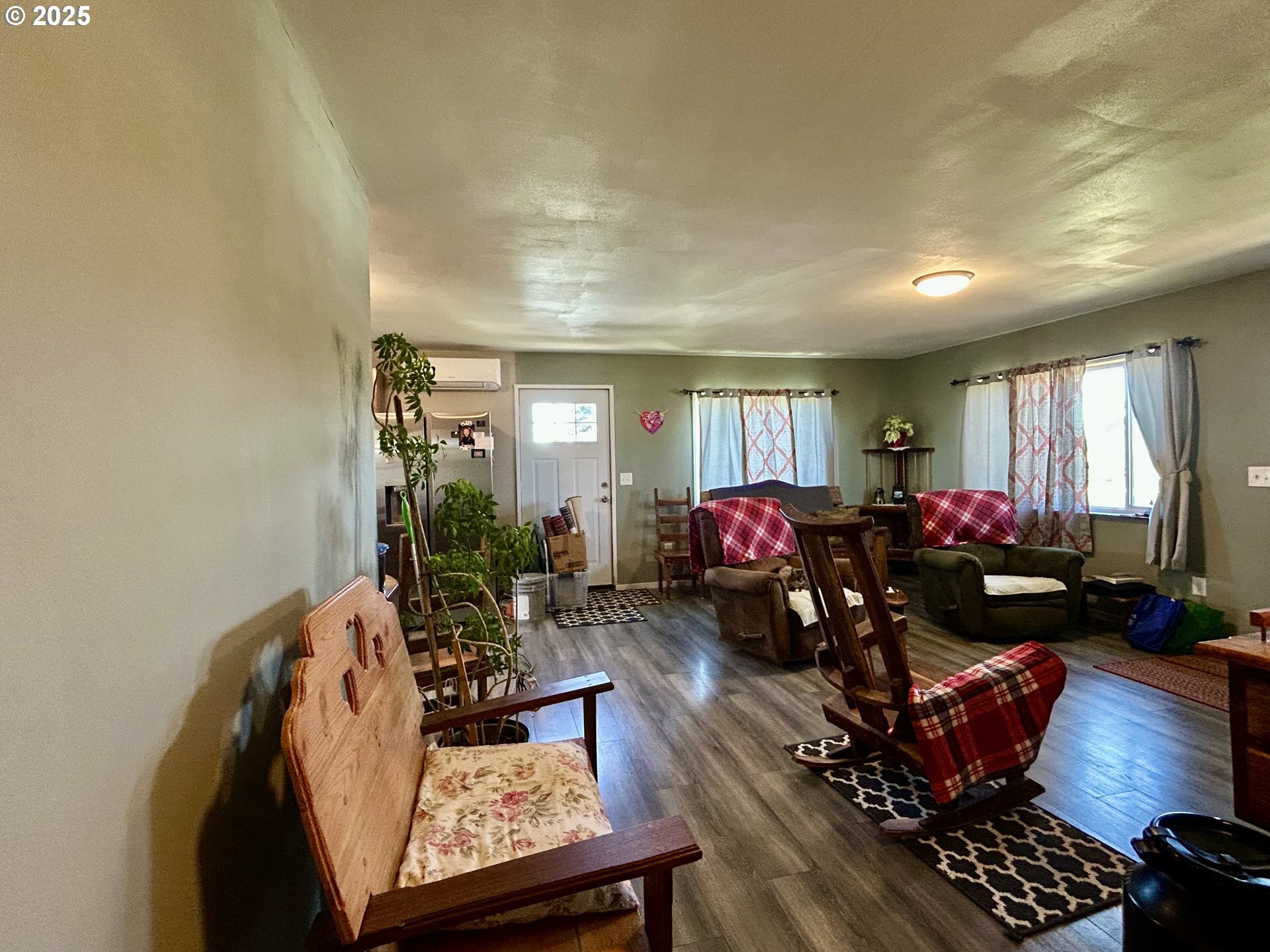 Property Photo: 516 W Railroad Ave WA 98620
