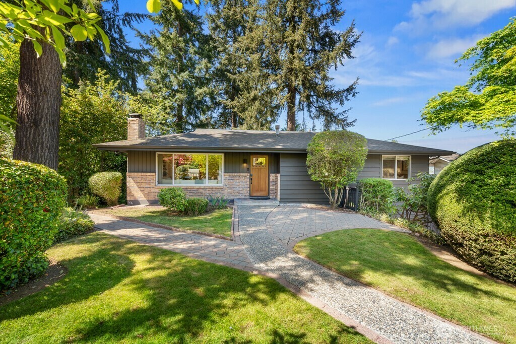 Property Photo: 6816 NE 159th Street WA 98028