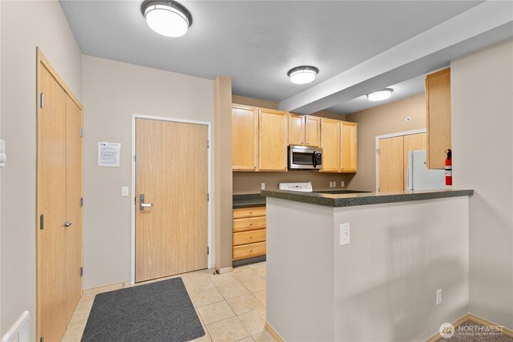 Property Photo: 516 Darby Drive 213 WA 98226