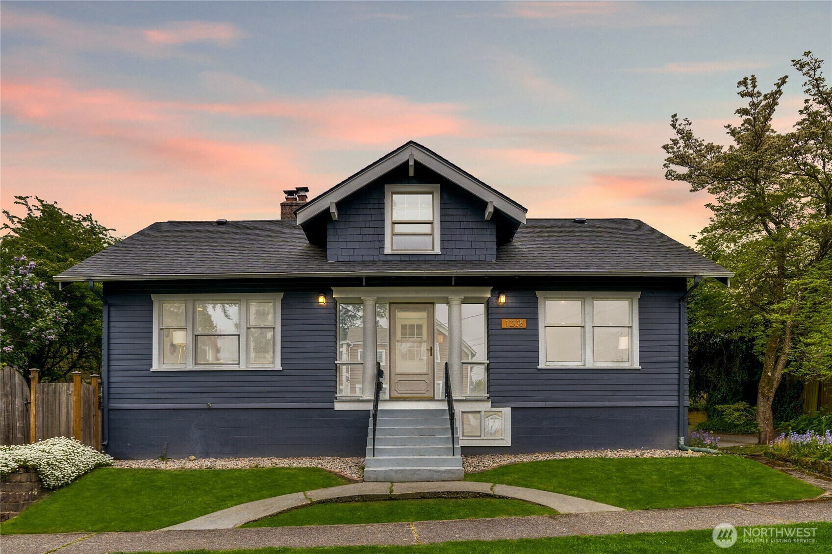 Property Photo:  1208 N 10th Street  WA 98403 