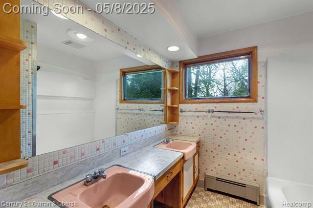Property Photo: 5590 Vreeland Road MI 48105