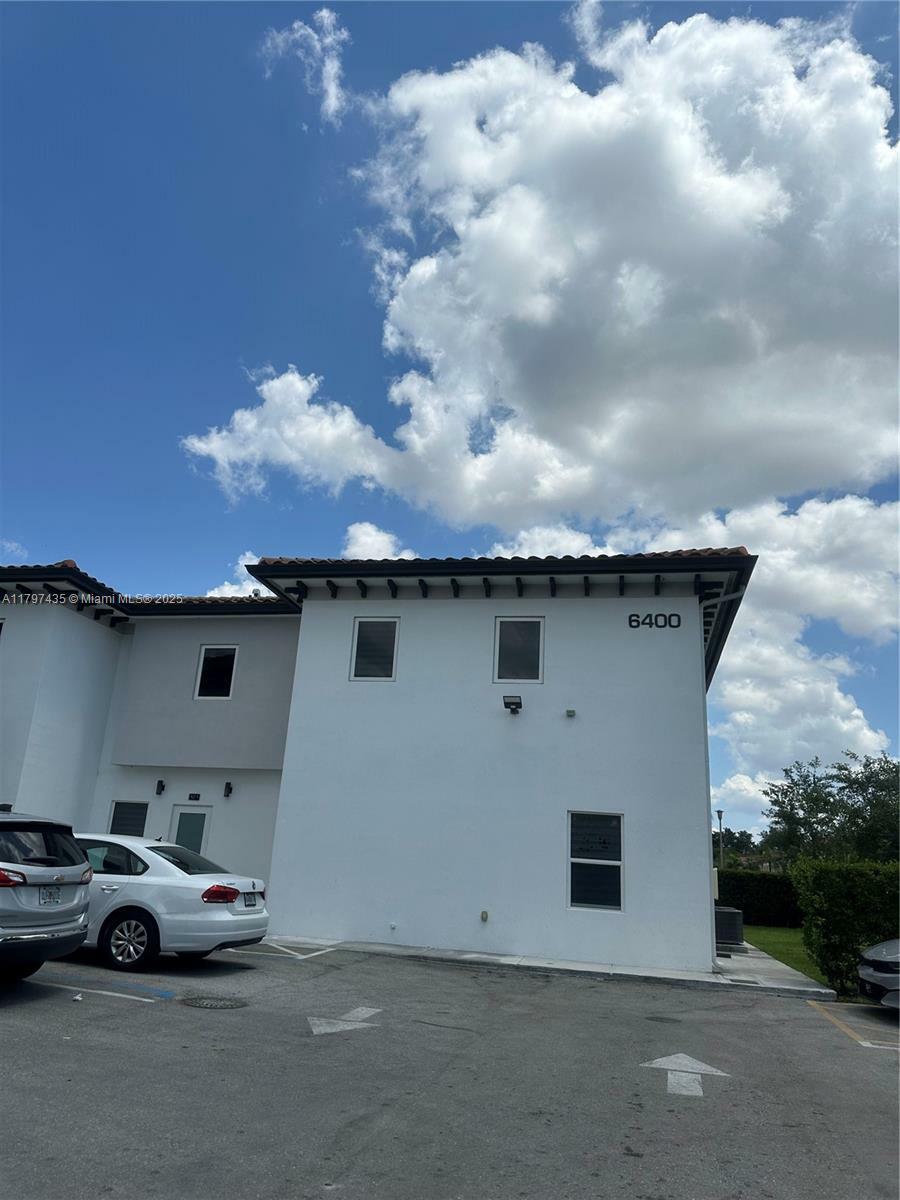 Property Photo: 6400 SW 139th Avenue Rd 101 FL 33183