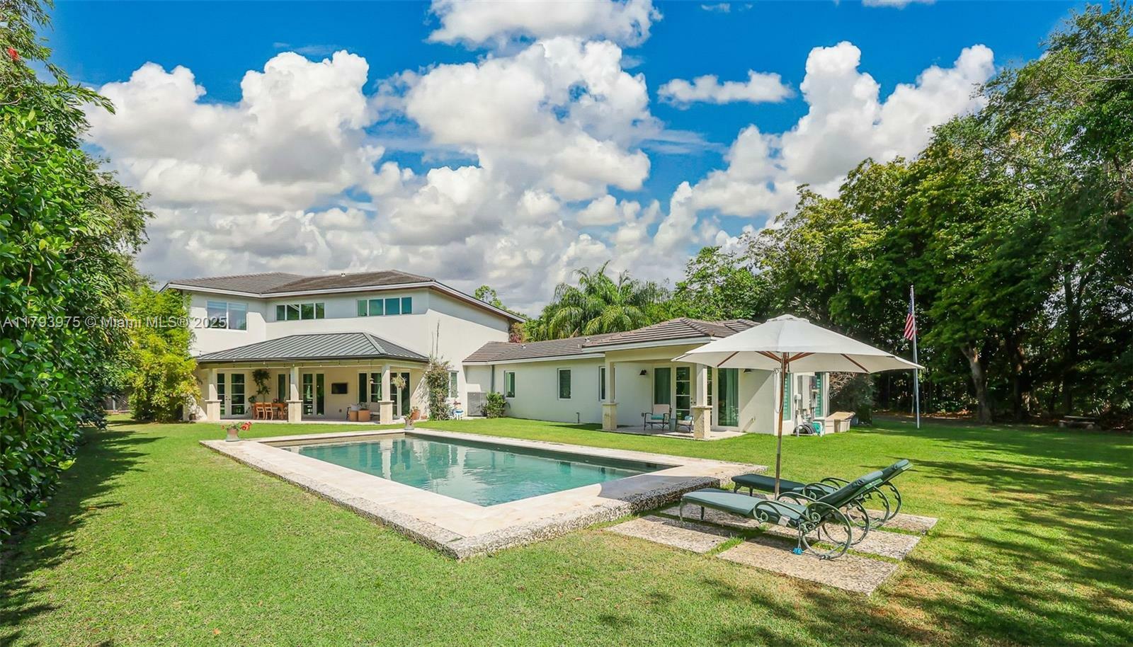 6910 SW 145th Ter  Palmetto Bay FL 33158 photo