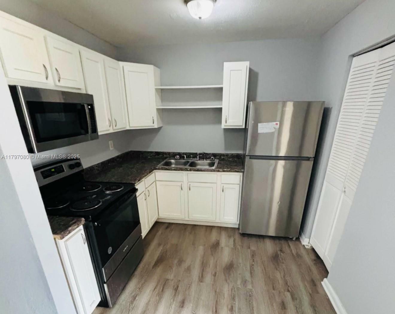 Property Photo: