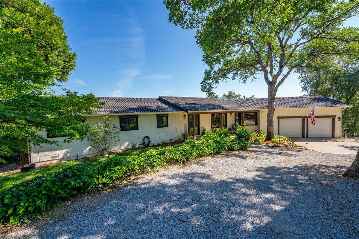Property Photo: 10546 Neville Way CA 96073