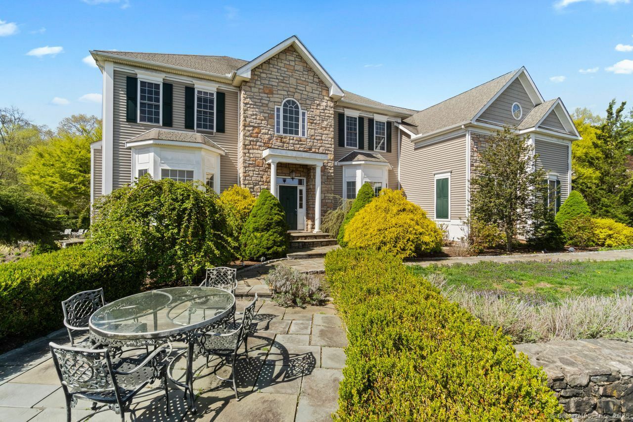 Property Photo: 16 Turkey Hill Road CT 06422