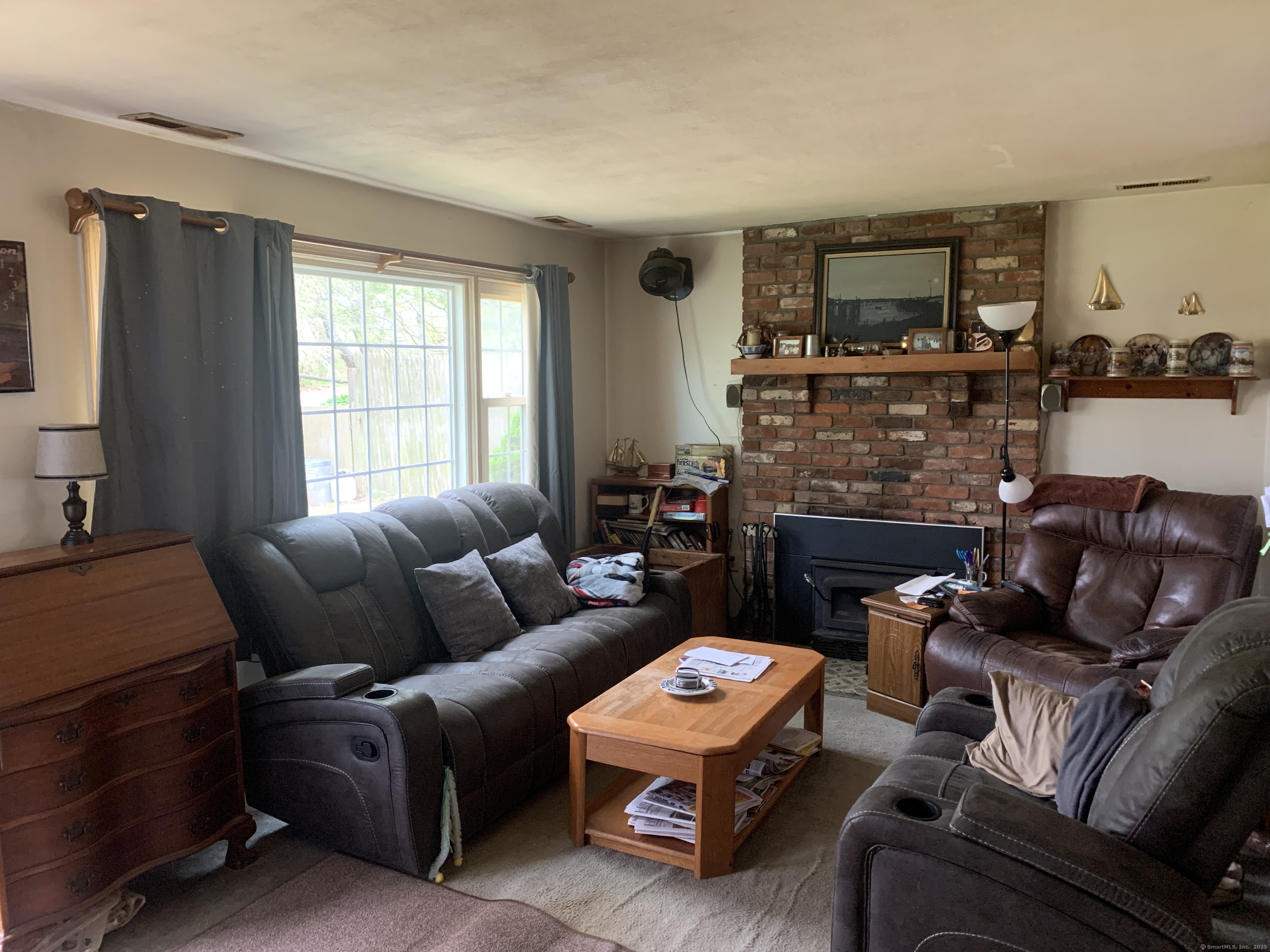Property Photo:  3 4th Avenue  CT 06475 