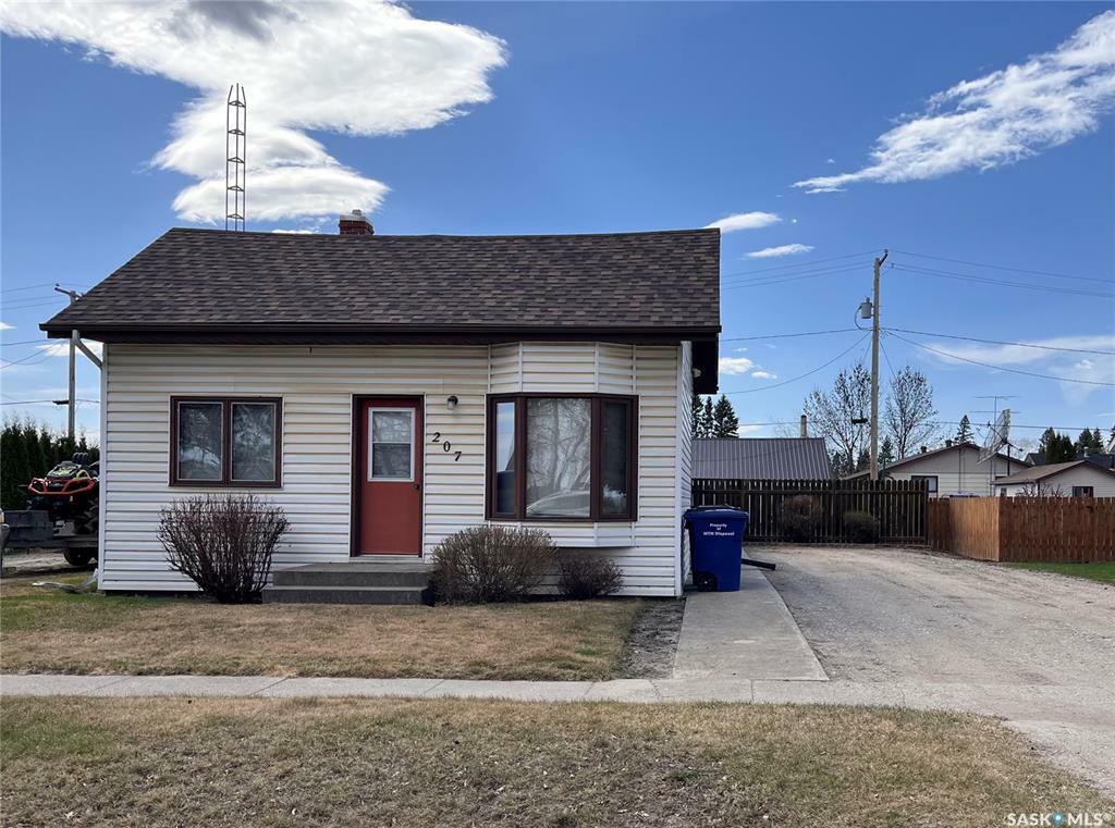 Property Photo: 207 Railway Avenue SK S0J 3B0