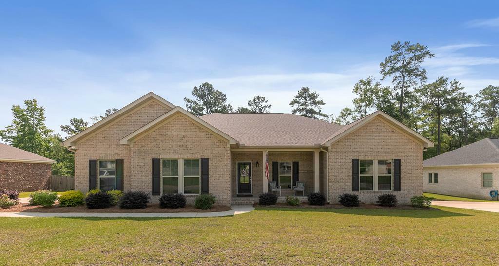 Property Photo: 606 Billings Trail AL 36305