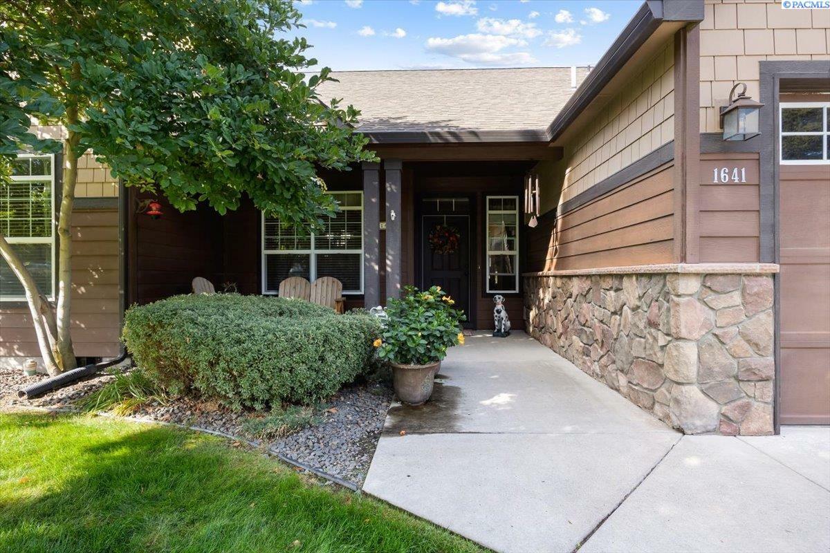 Property Photo: 1641 Brantingham Rd WA 99352