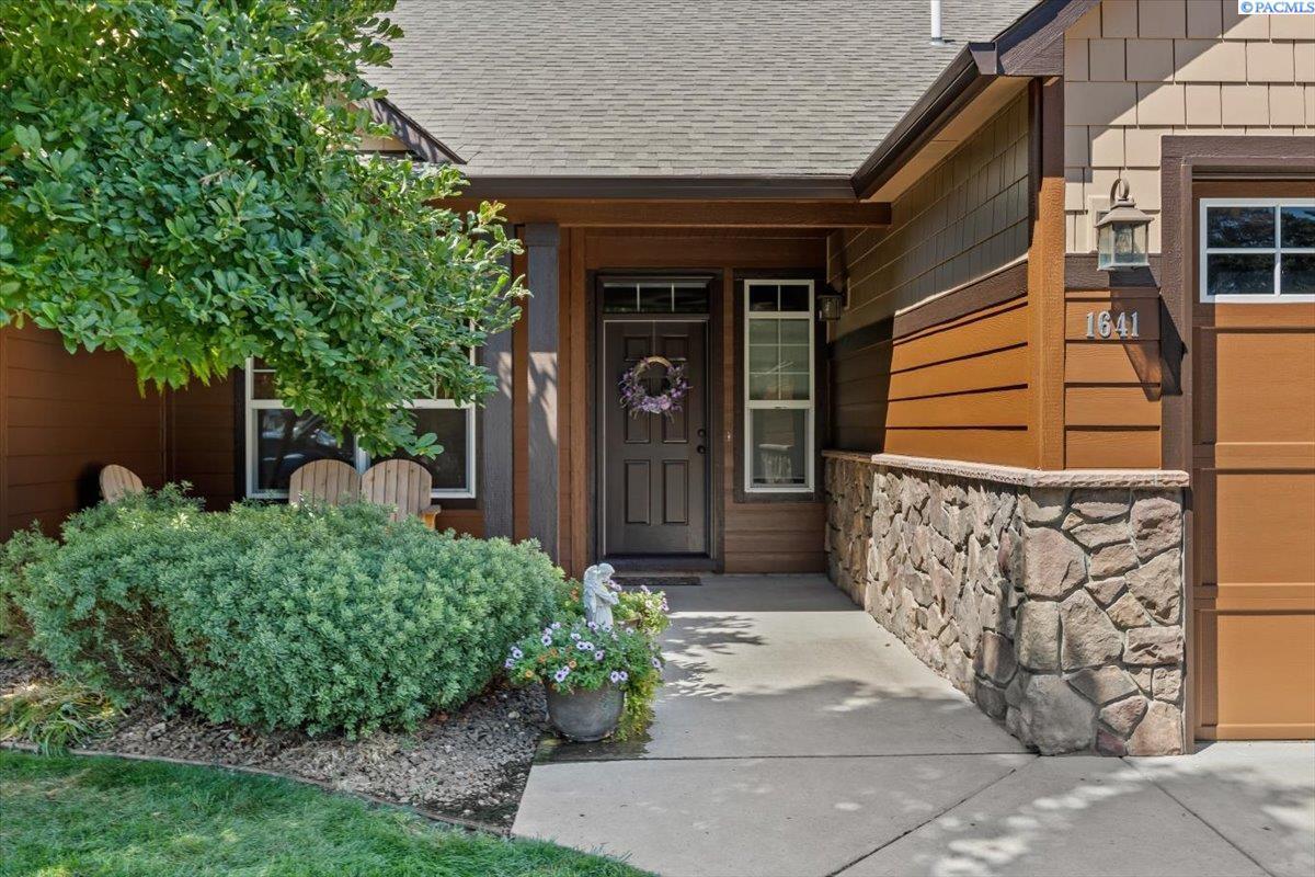 Property Photo: 1641 Brantingham Rd WA 99352