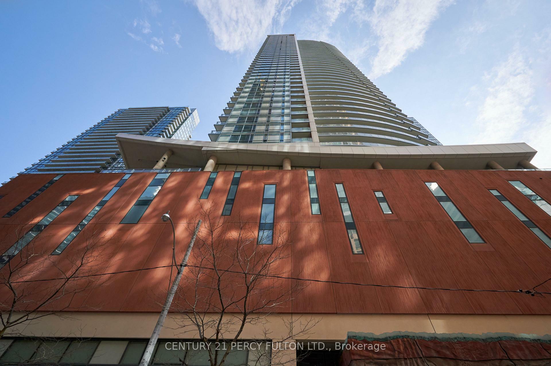 Photo de la propriété: 21 Widmer Street 709 ON M5V 0B8