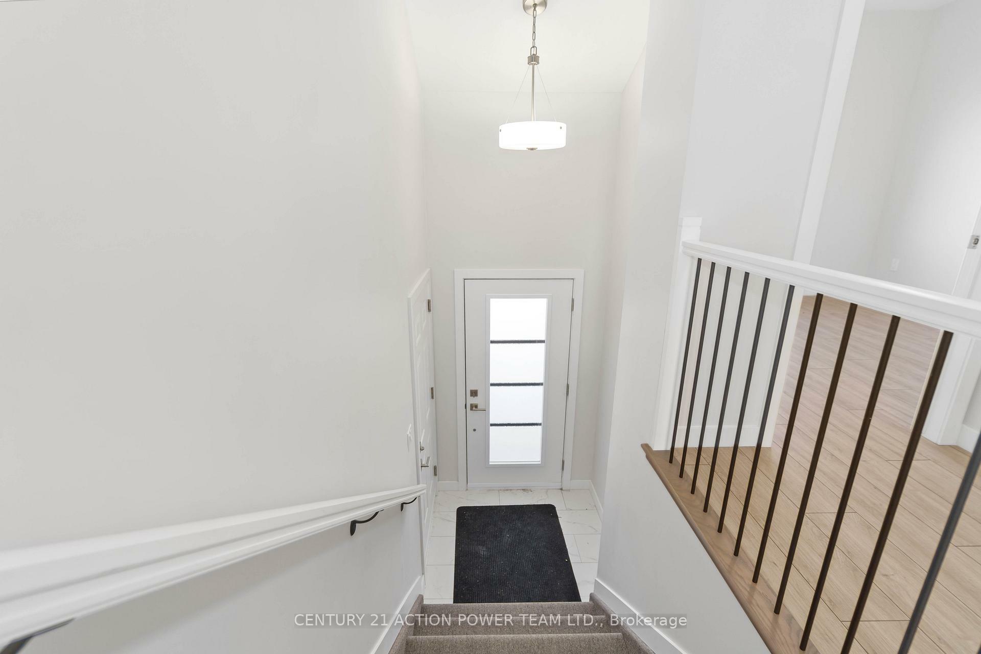 Photo de la propriété: 358 Hazel Crescent W ON K0A 2M0