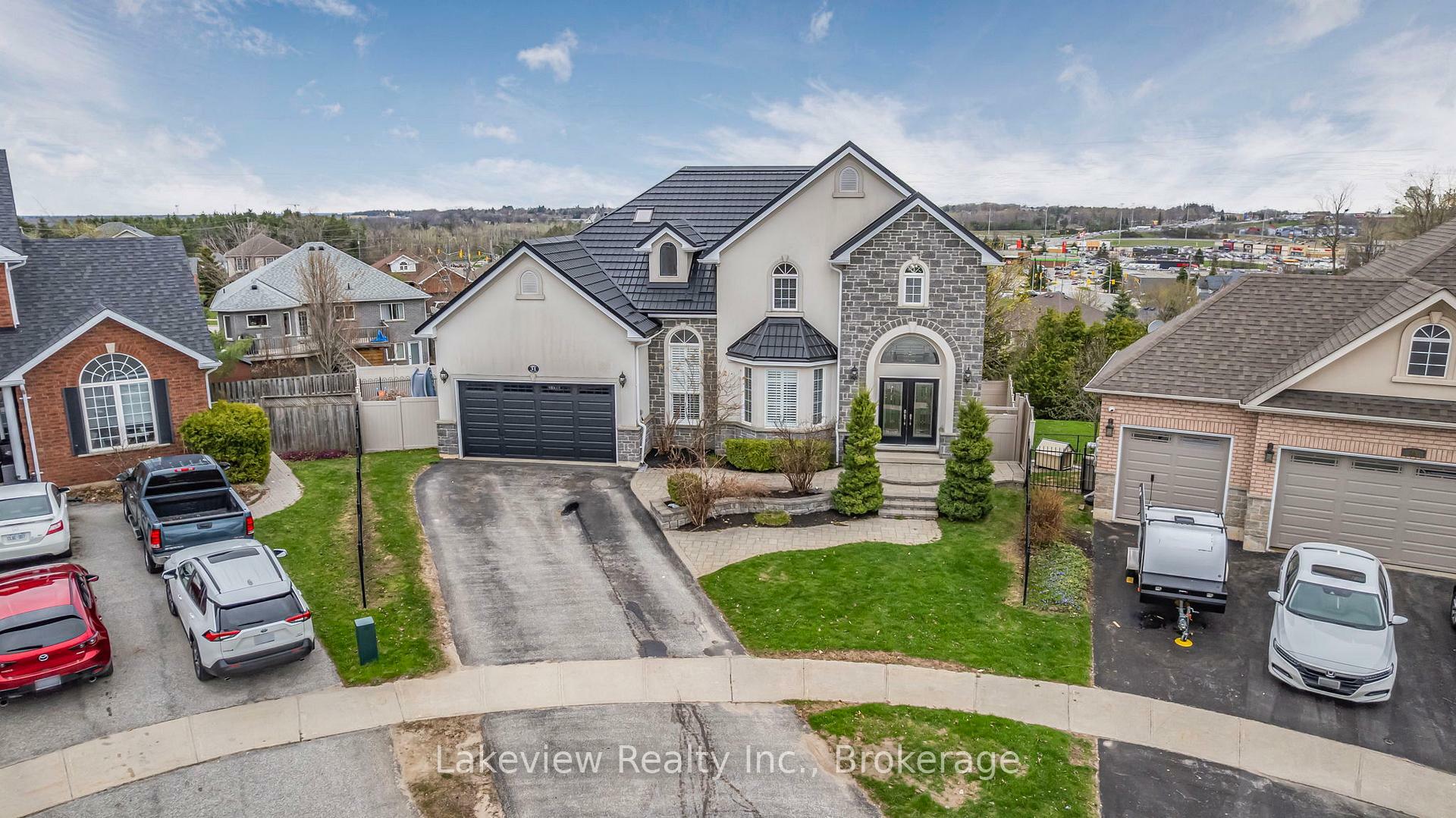 Photo de la propriété: 31 Cleopatra Court ON L3V 7Y7