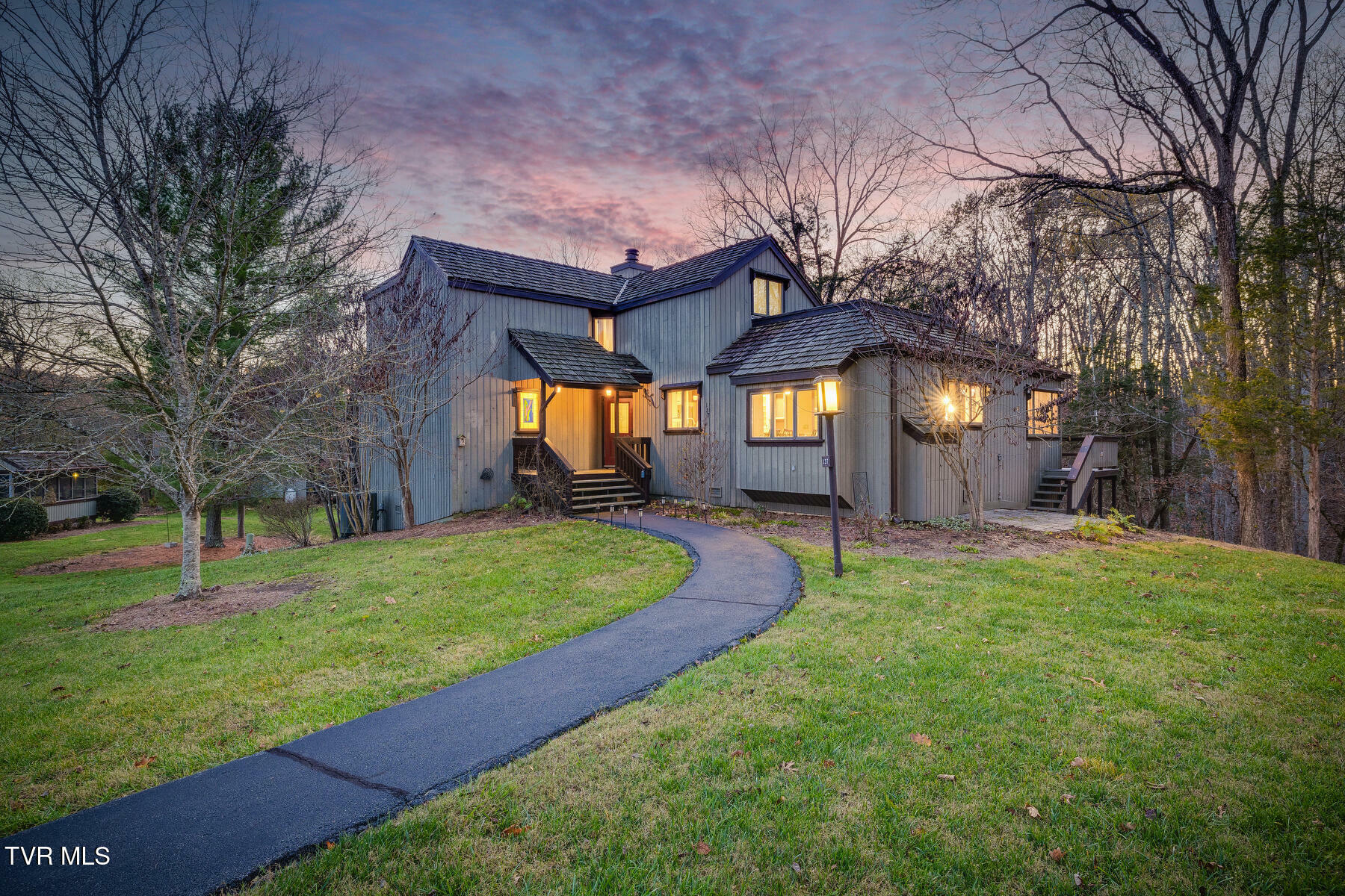 Property Photo: 137 Columbine Road TN 37660