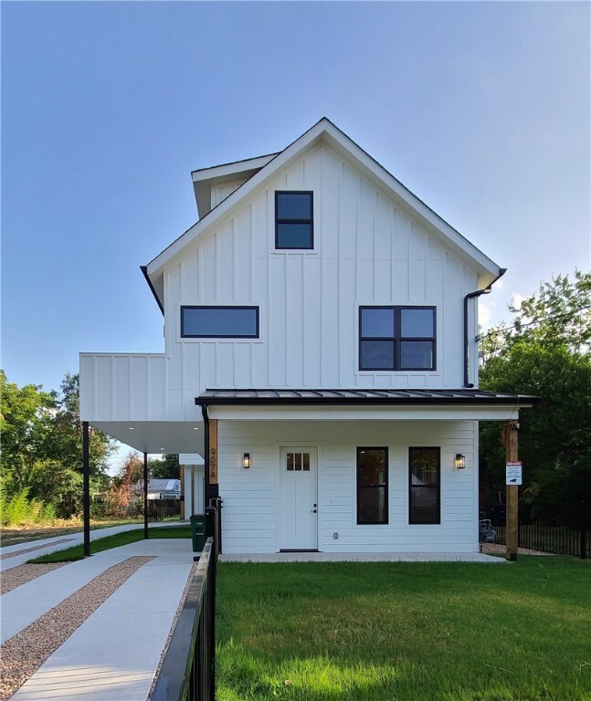 Property Photo: 907 E 44th Street A TX 78751
