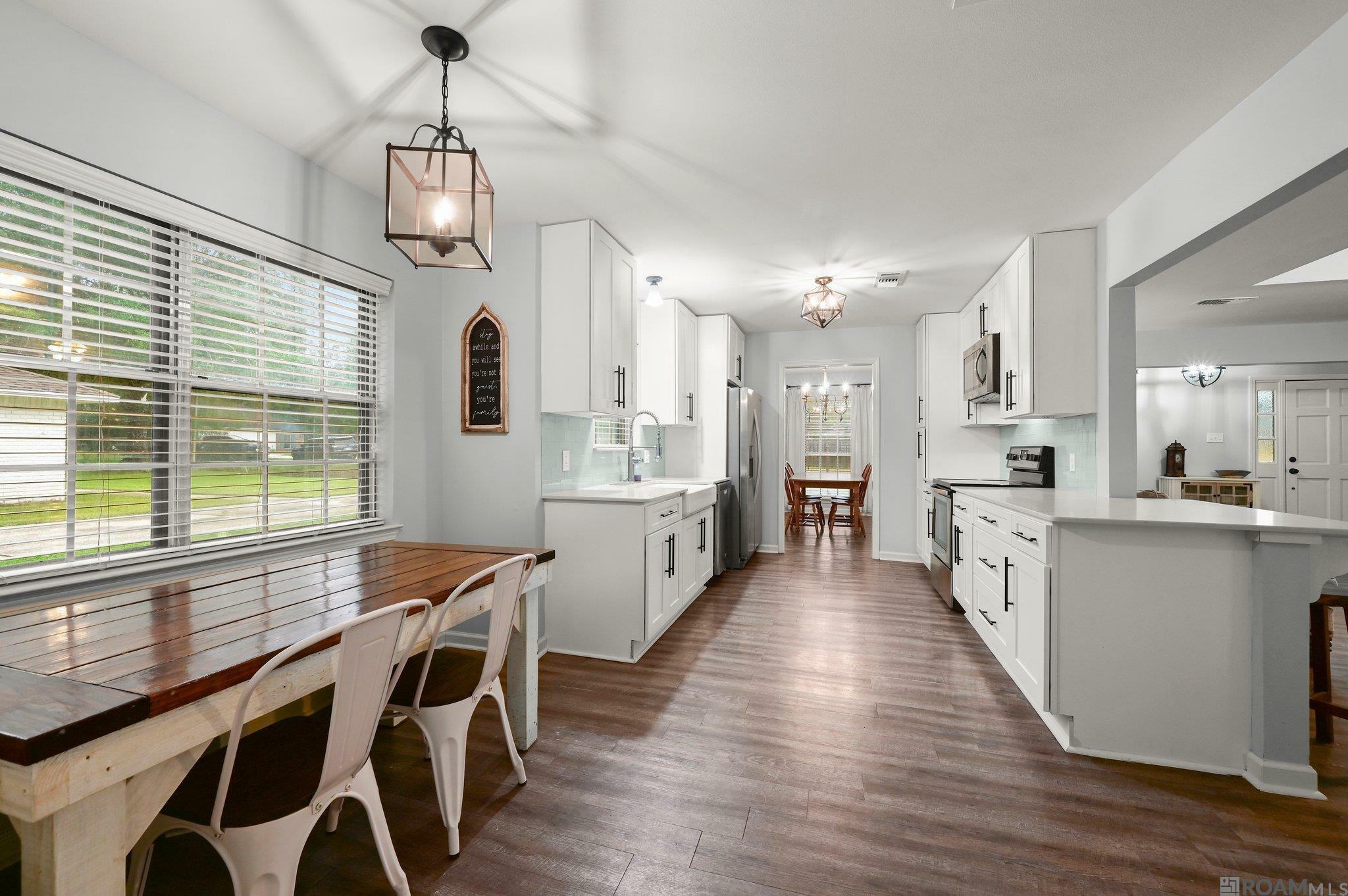 Property Photo: 14326 Winslow Dr LA 70770