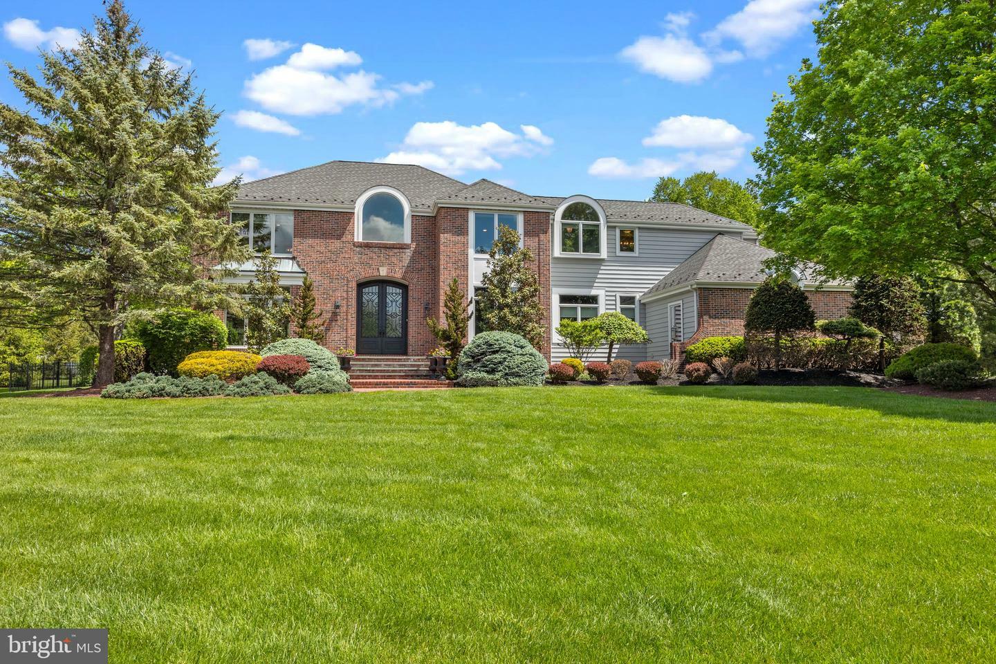 Property Photo: 28 Bayshore Drive PA 18940