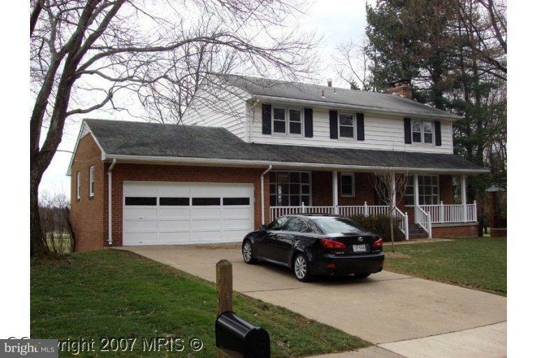 Property Photo:  304 Old Courthouse Road NE  VA 22180 