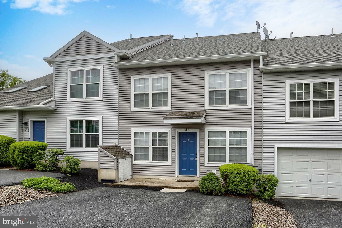 Property Photo: 52 Courtyard Drive PA 17013