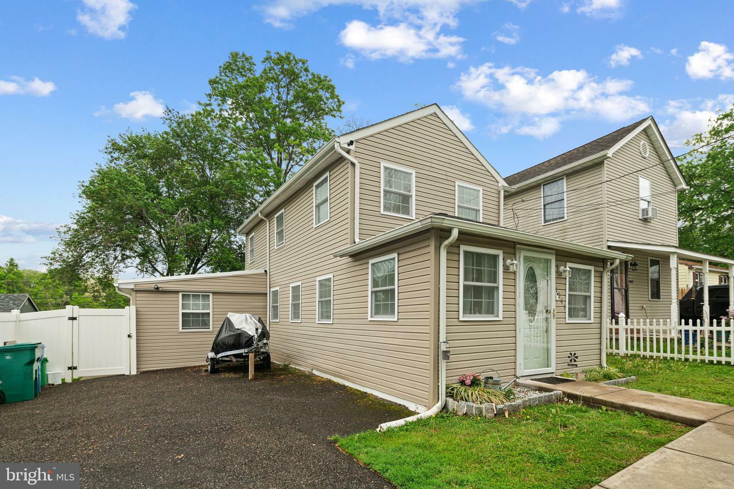 1041 Rosa Avenue  Croydon PA 19021 photo