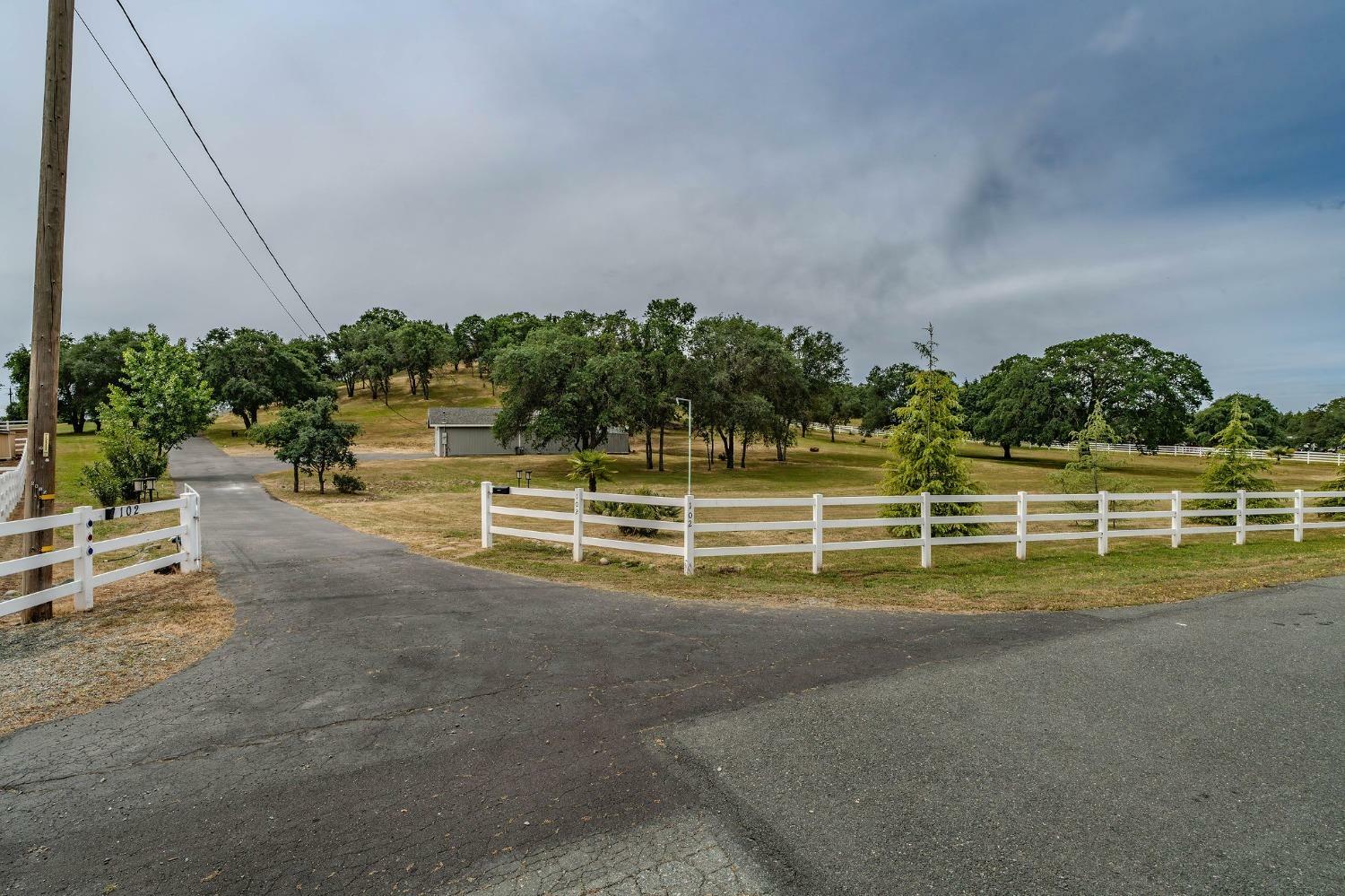 Property Photo: 102 Brandy Court CA 95225