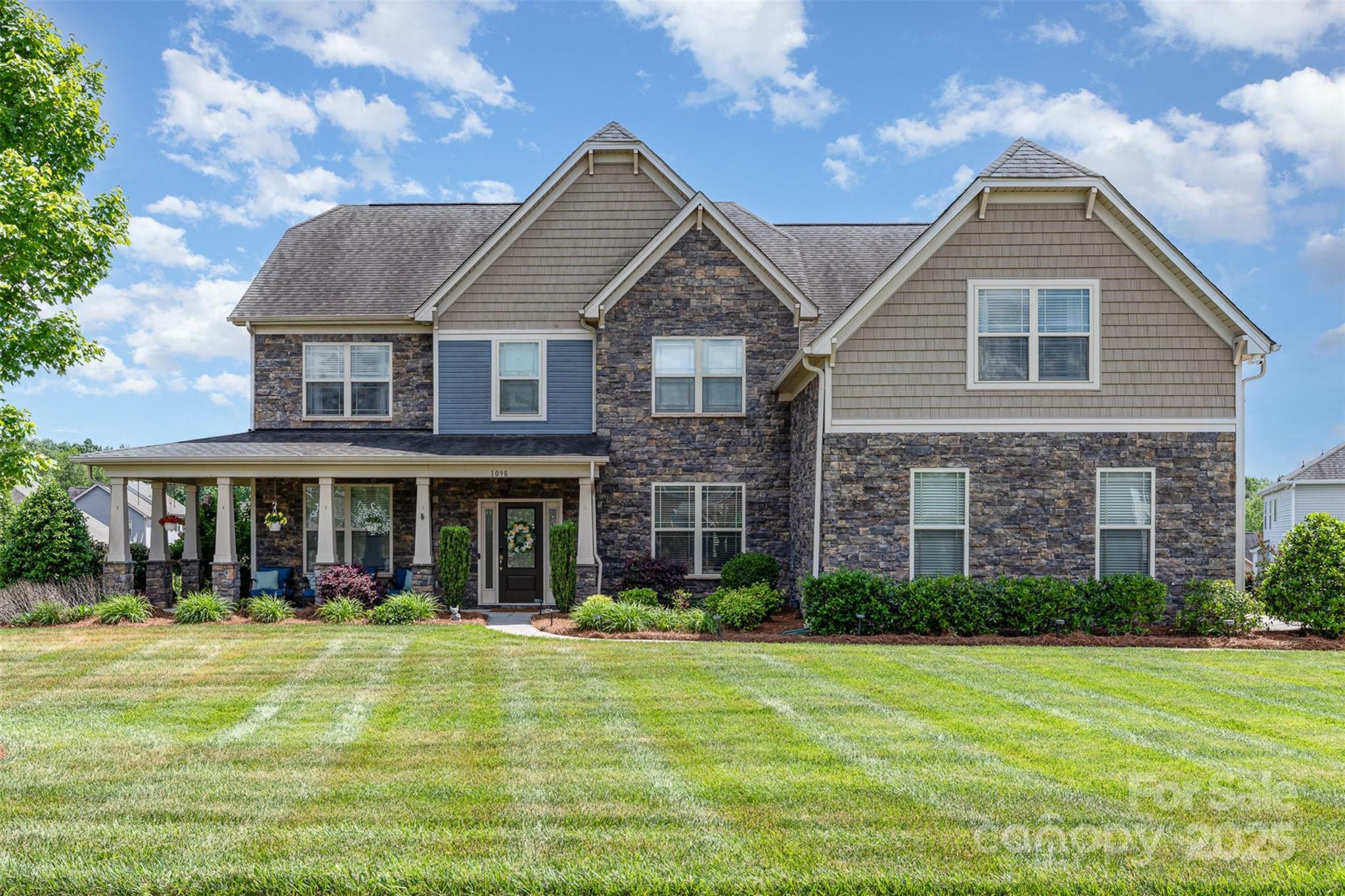 Property Photo: 1098 Matchstick Place SW NC 28025