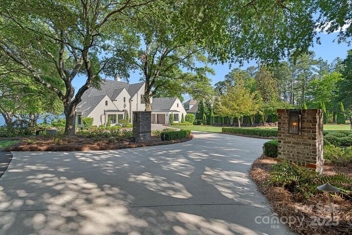 Property Photo: 7861 Live Oaks Drive NC 28037