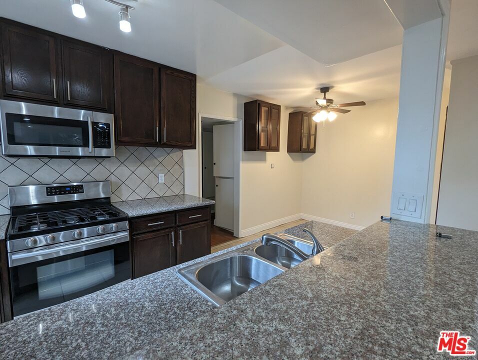 Property Photo: 633 N Sweetzer Ave CA 90048