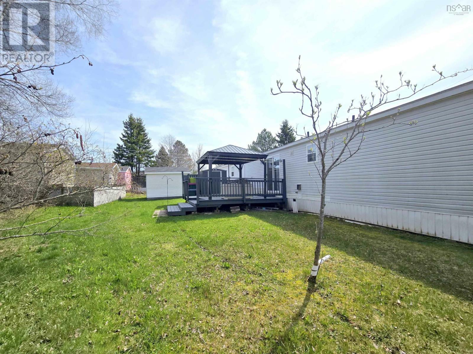 Property Photo: 15 Kimberly Court NS B4H 4N7