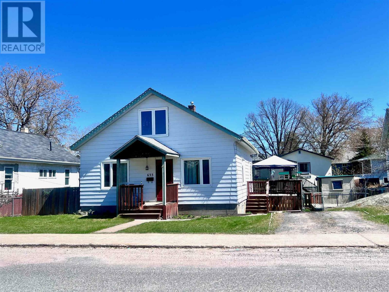 633 - 633 1/2 Sixth Ave S  Kenora ON P9N 2C7 photo
