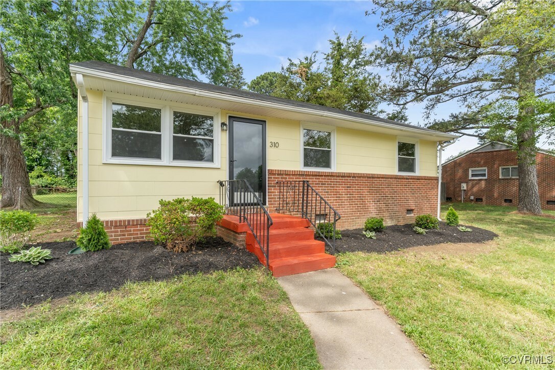 Property Photo: 310 N Foxhill Road VA 23223