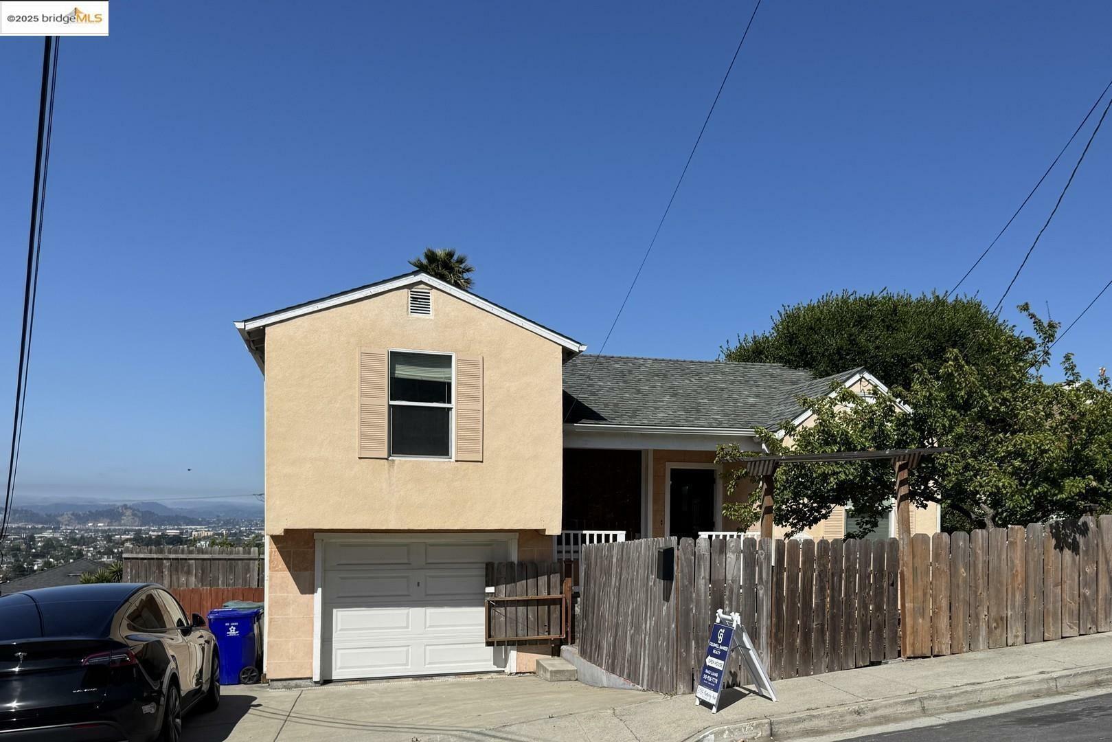 6084 Monterey Ave  Richmond CA 94805 photo