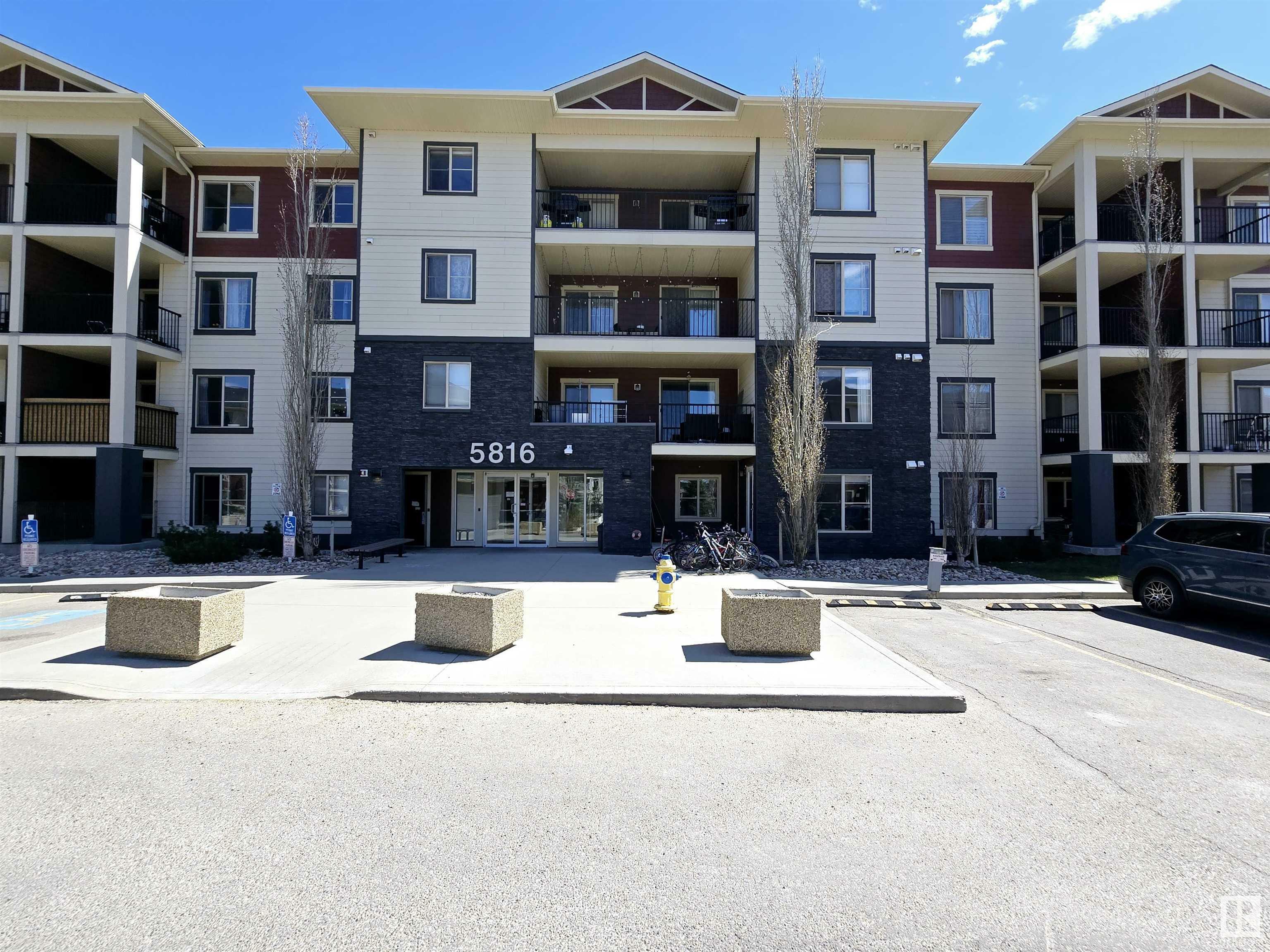 Property Photo: 5816 Mullen Place NW 303 AB T6R 0W3