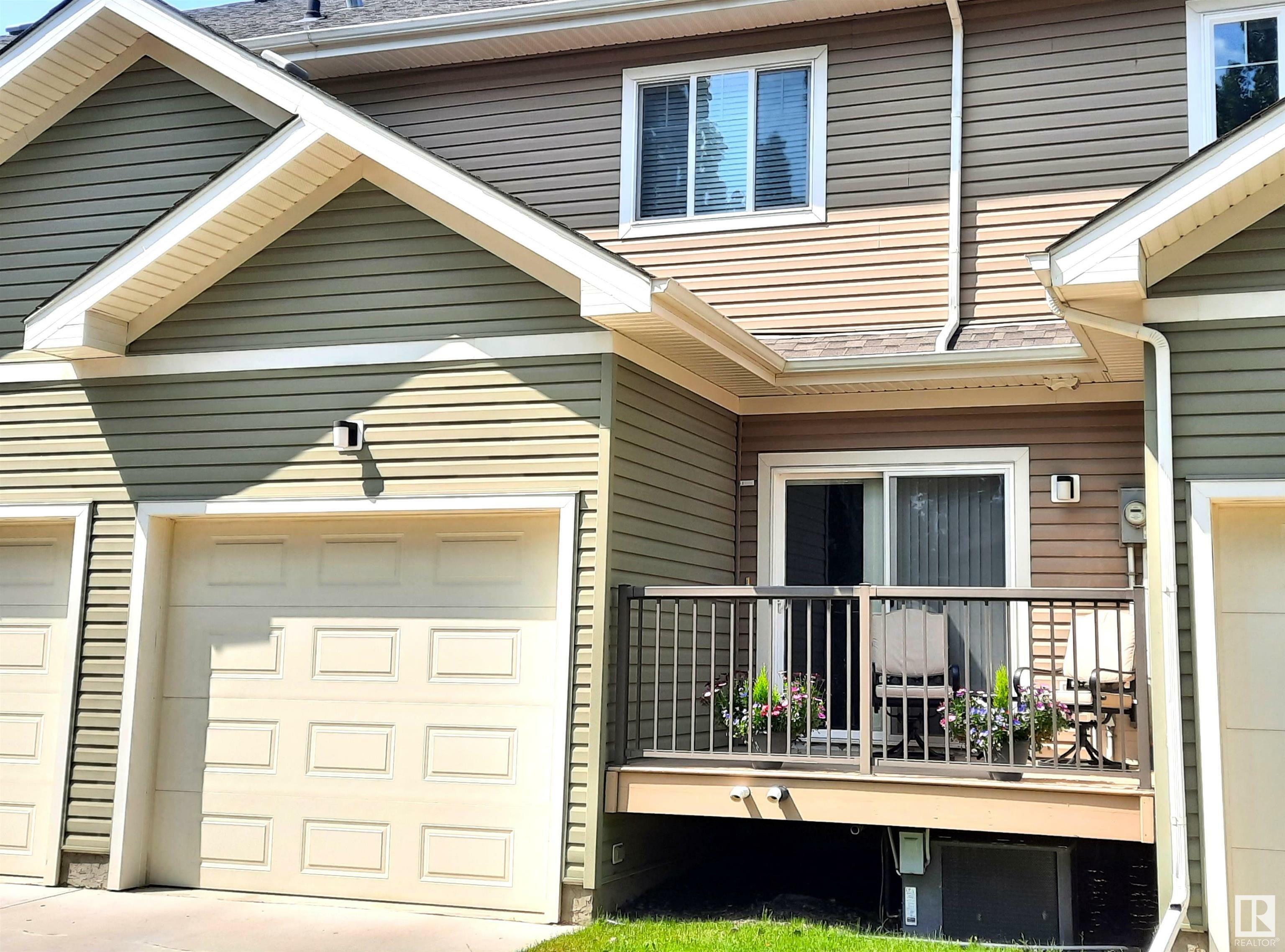 Property Photo: 300 Queen Street 7 AB T7X 2J1