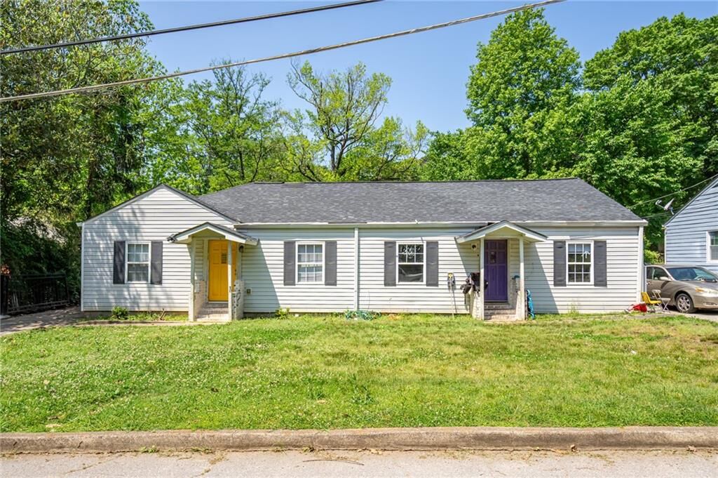 Property Photo: 3323 Russell Street GA 30354