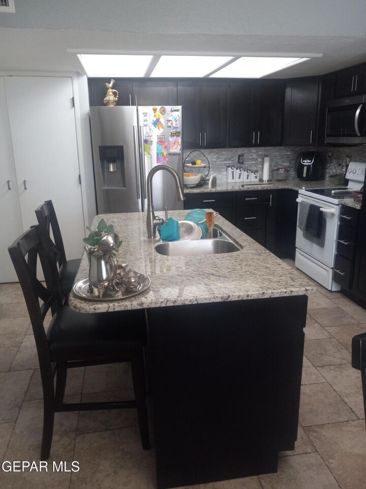 Property Photo:  6201 Escondido Drive 7-C  TX 79912 