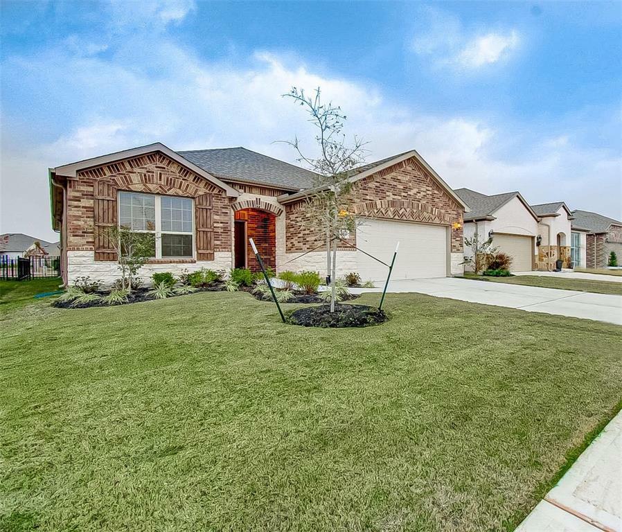 Property Photo: 446 Duskywing Way TX 77469