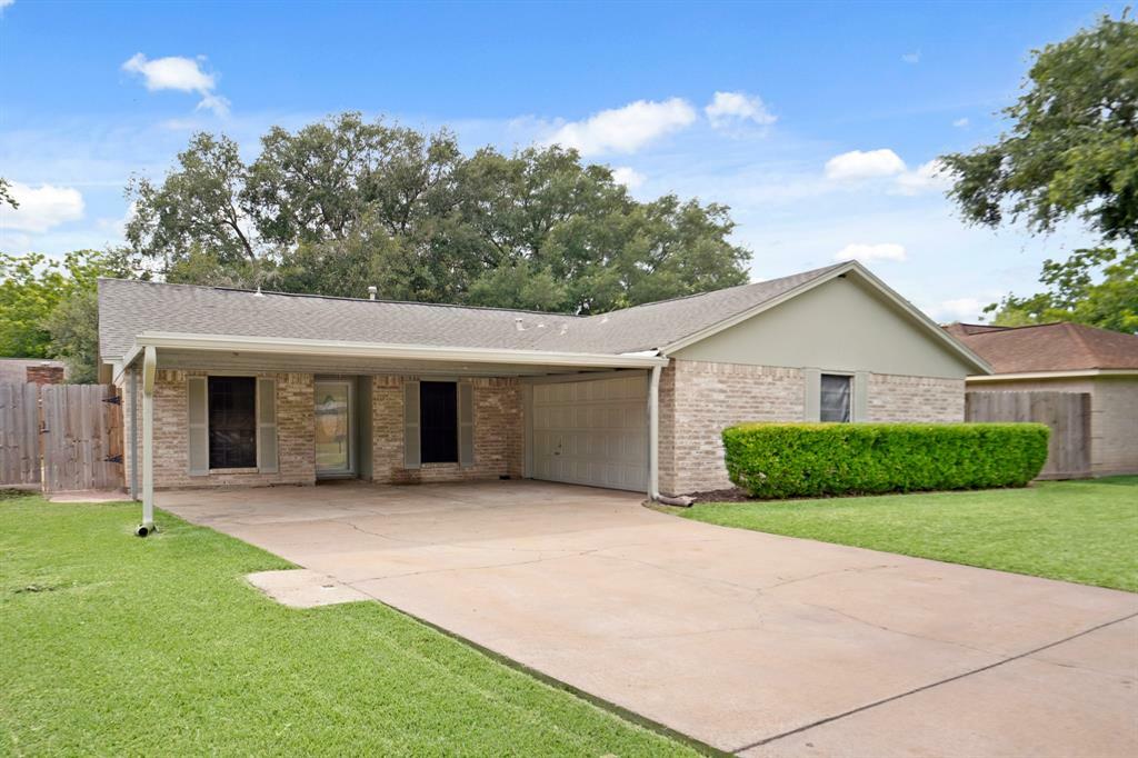 Property Photo: 1926 Klauke Court TX 77471
