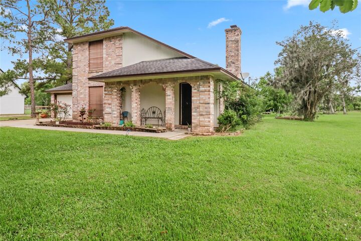 Property Photo:  107 Oak Colony Drive  TX 77515 