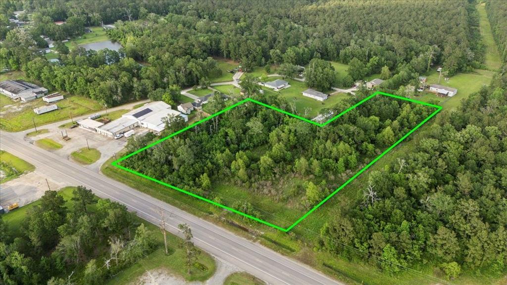 Property Photo: 7812 Highway 87 Highway TX 77632