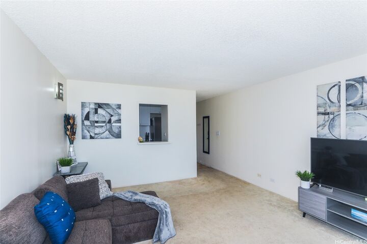 Property Photo: 98-1038 Moanalua Road 1905 HI 96701